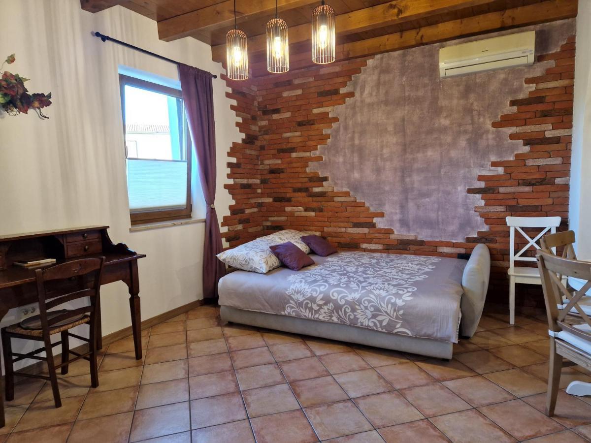 Wine & Apartment Vinales Koper Bagian luar foto