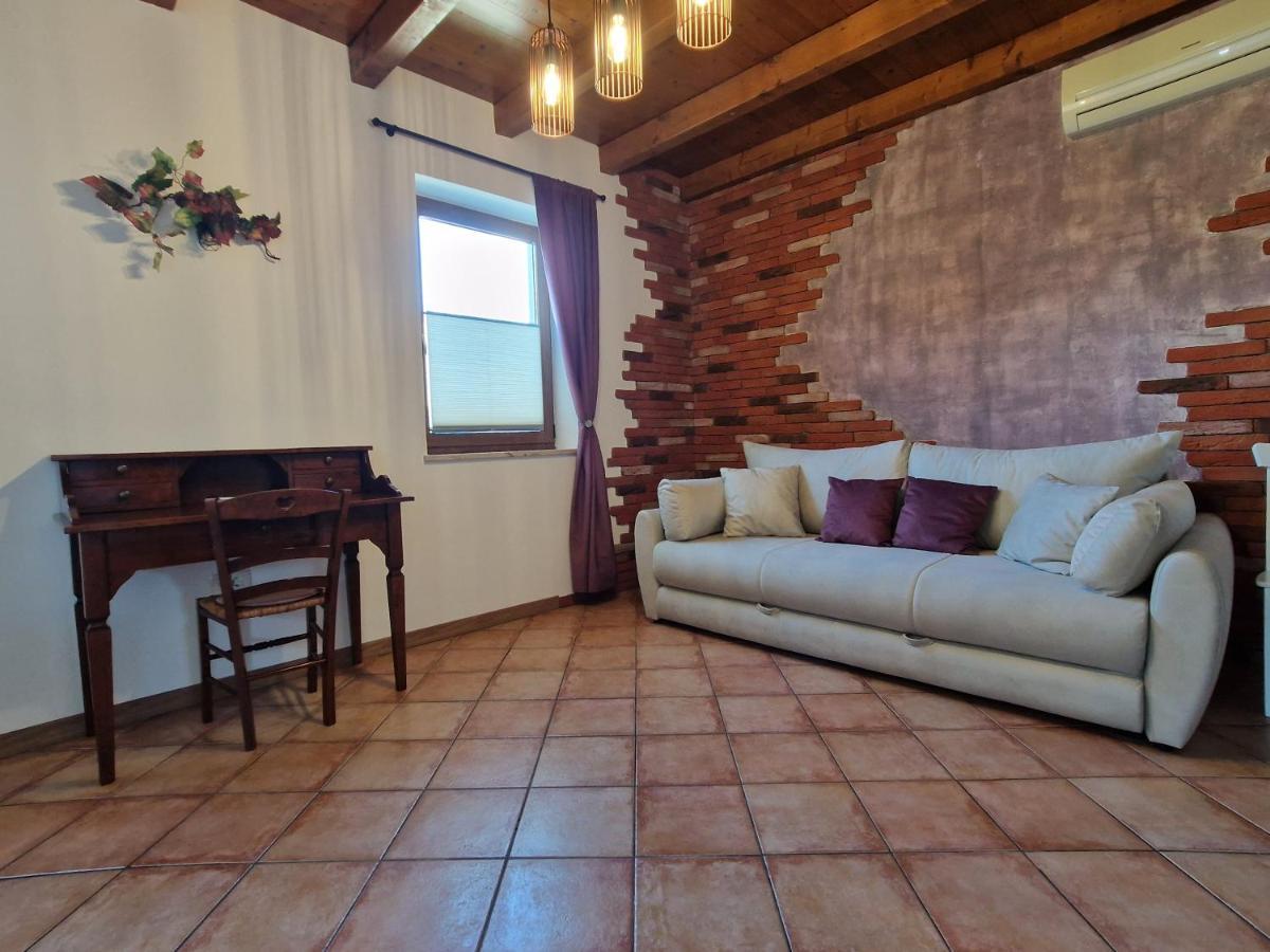 Wine & Apartment Vinales Koper Bagian luar foto