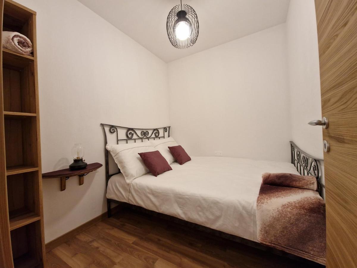 Wine & Apartment Vinales Koper Bagian luar foto