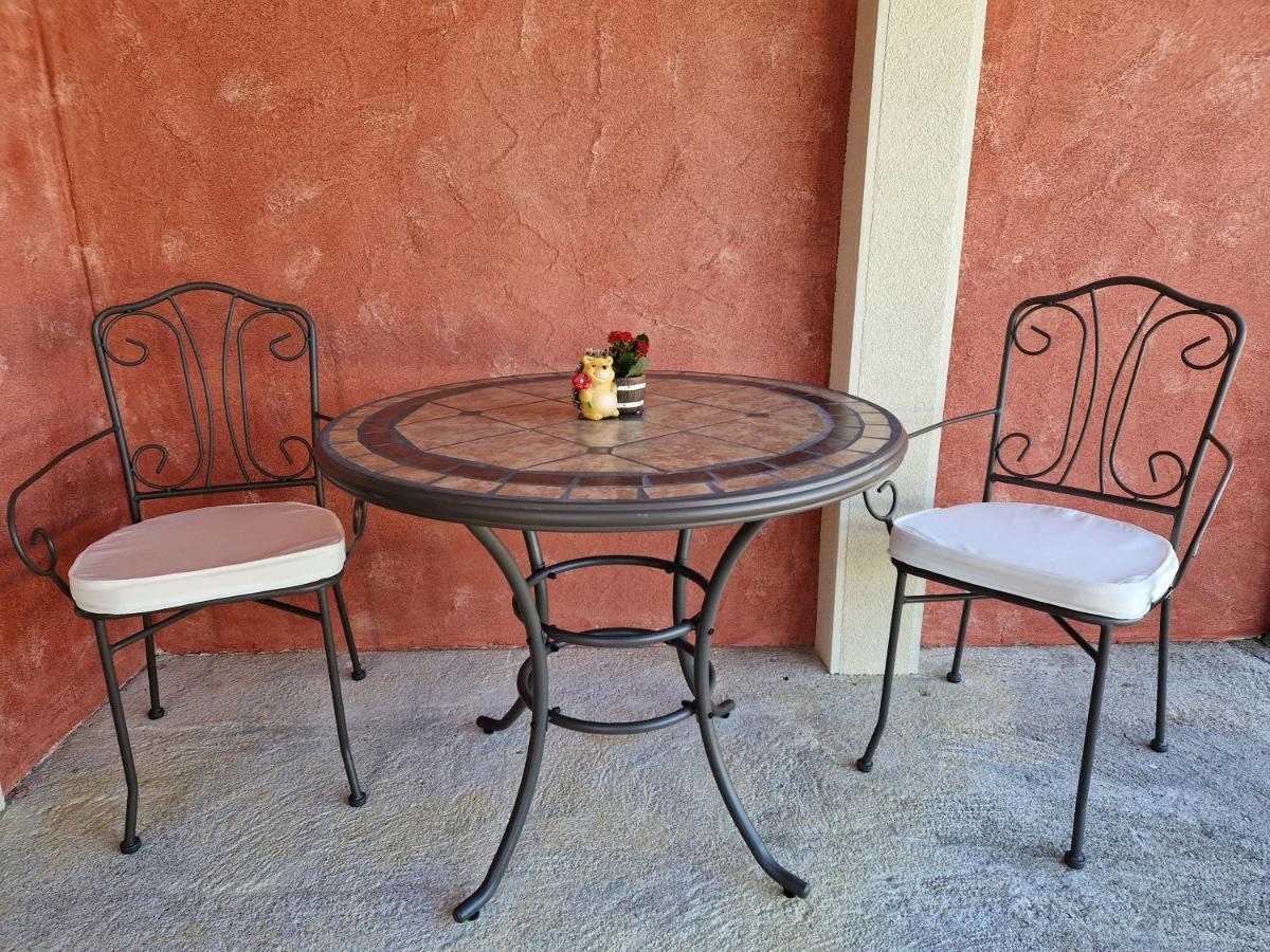 Wine & Apartment Vinales Koper Bagian luar foto