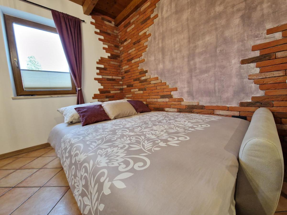 Wine & Apartment Vinales Koper Bagian luar foto
