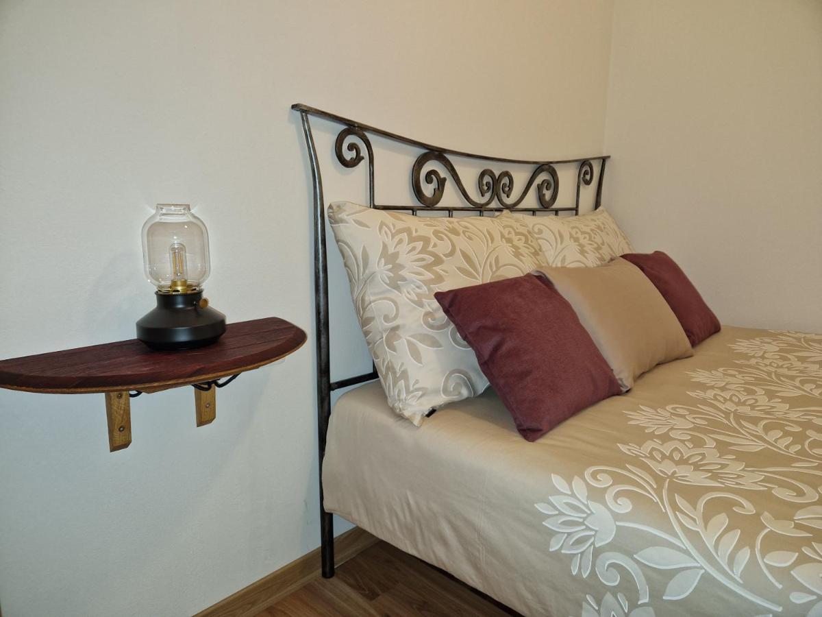 Wine & Apartment Vinales Koper Bagian luar foto