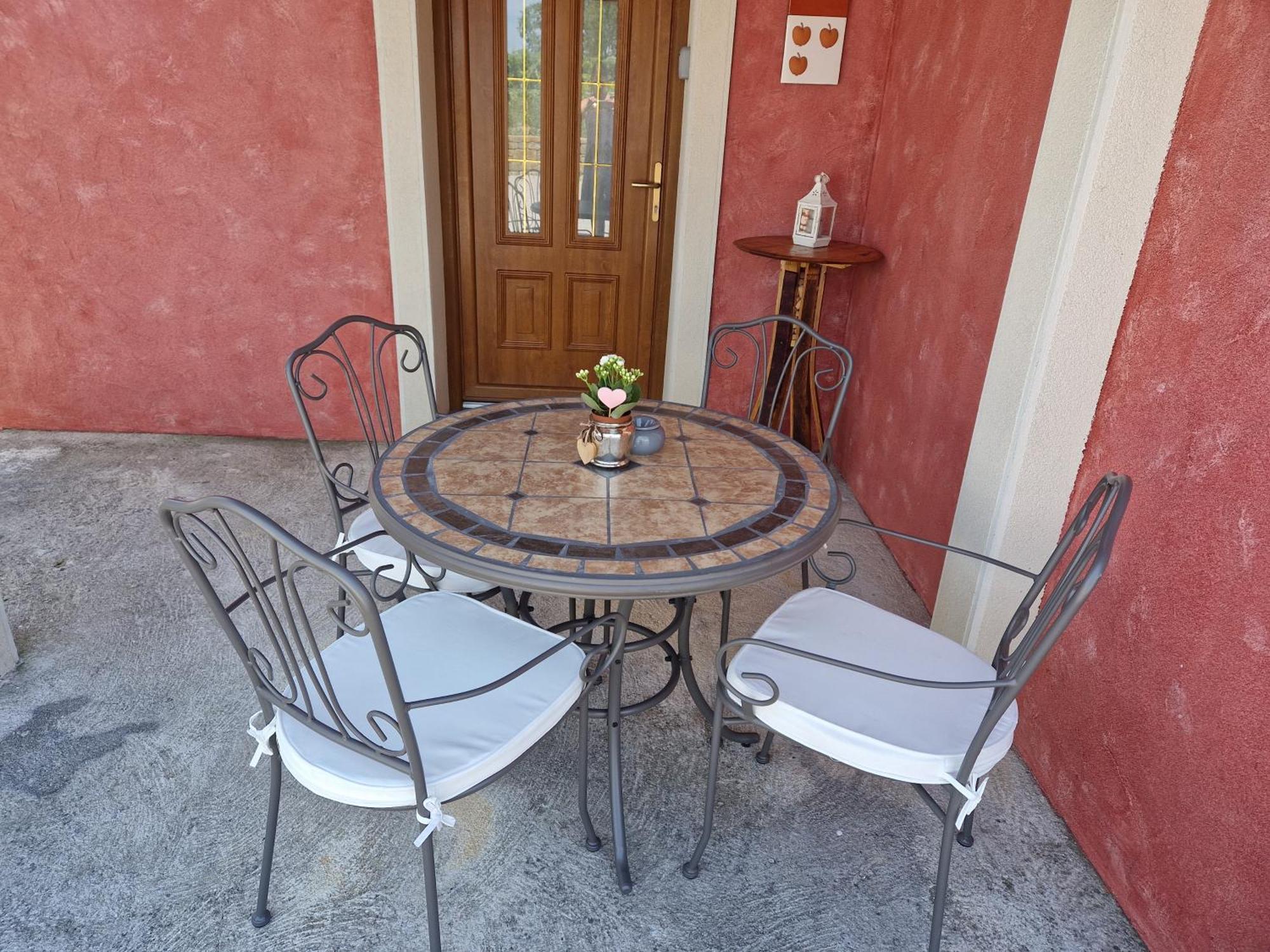 Wine & Apartment Vinales Koper Bagian luar foto