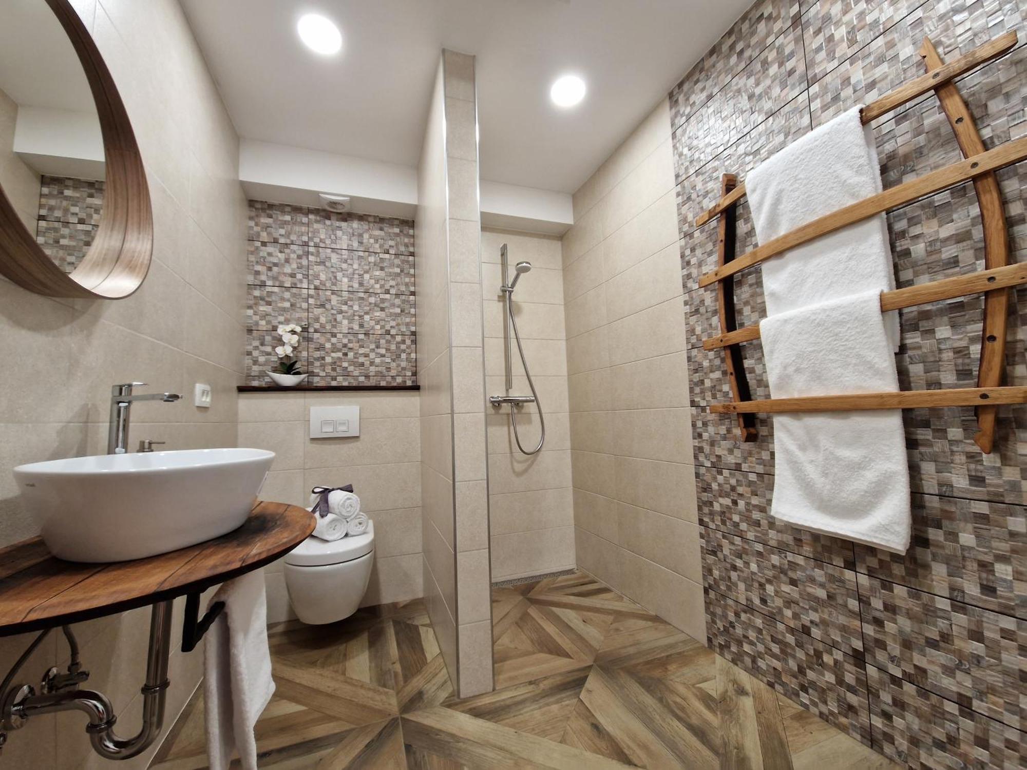 Wine & Apartment Vinales Koper Bagian luar foto