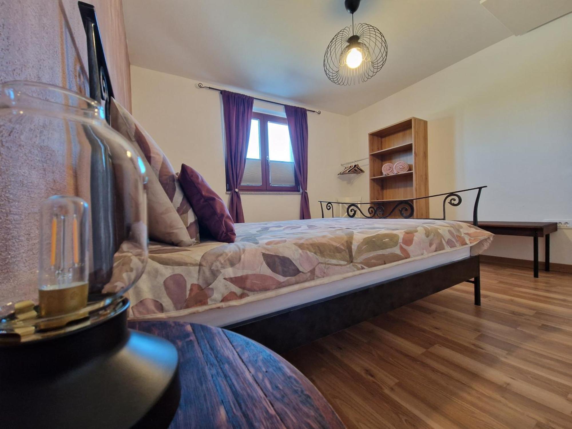 Wine & Apartment Vinales Koper Bagian luar foto
